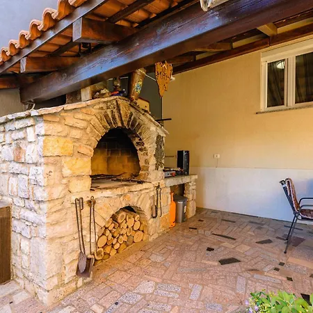 Four-bedroom In * Rovinjsko Selo